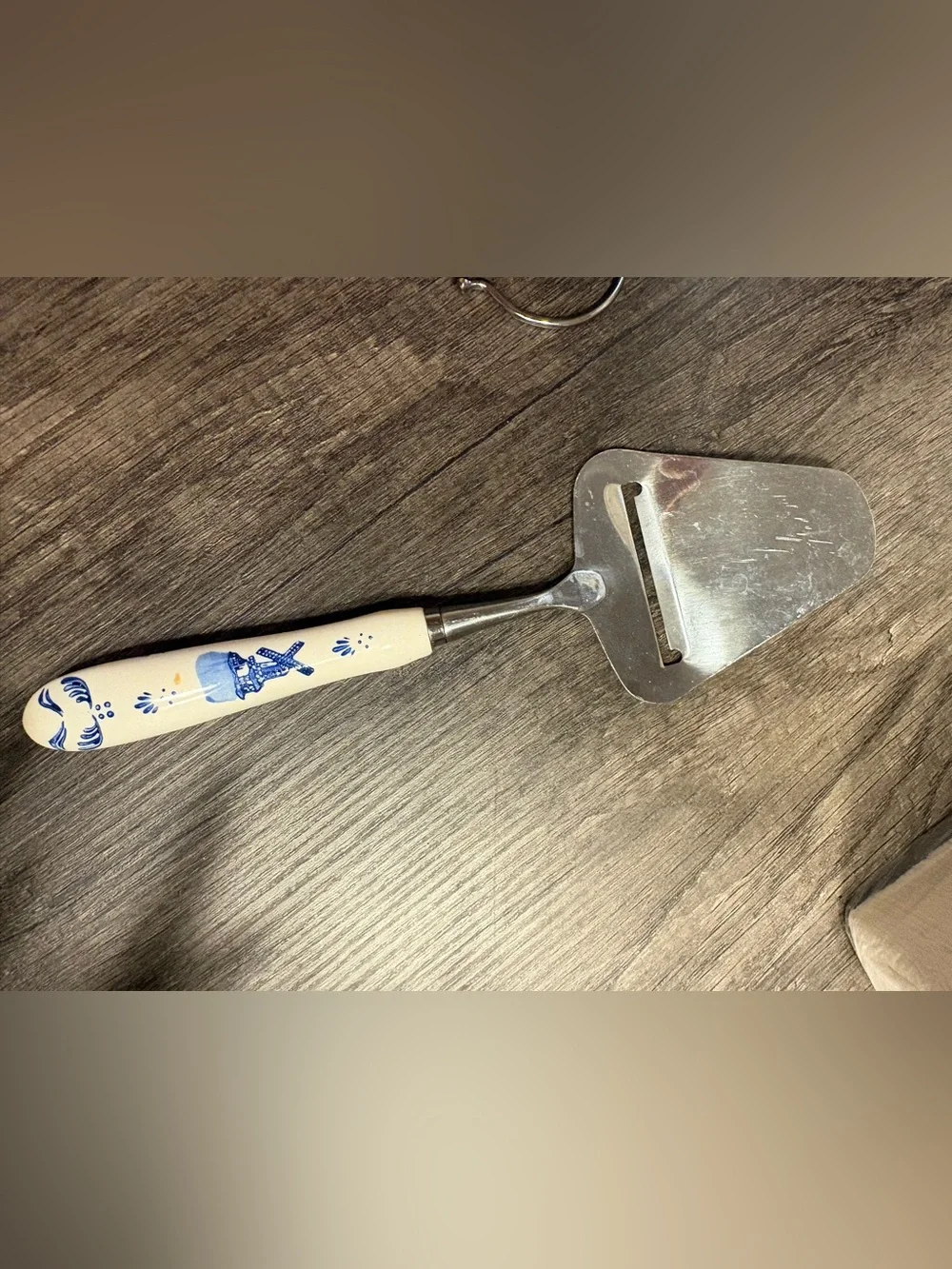 Blue Delft-Style Ceramic Handle Cheese Slicer